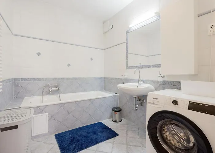 شقة Bright And Spacious Penthouse W/ Terrace & Parking