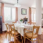Daire Bright And Spacious Penthouse W/ Terrace & Parking
