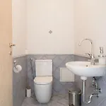 Bright And Spacious Penthouse W/ Terrace & Parking * Budapeşte