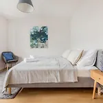 Bright And Spacious Penthouse W/ Terrace & Parking * Budapest