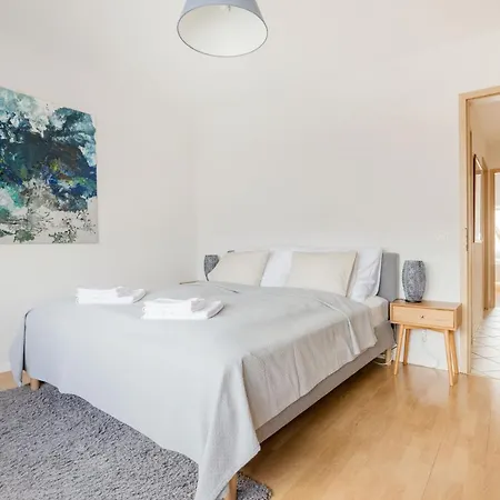 Apartman Bright And Spacious Penthouse W/ Terrace & Parking Budapest