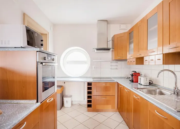 Appartement Bright And Spacious Penthouse W/ Terrace & Parking