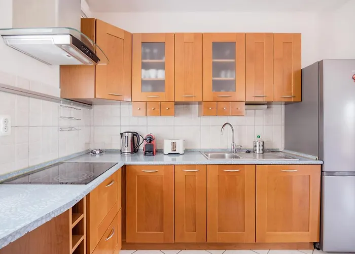 Bright And Spacious Penthouse W/ Terrace & Parking Budapest